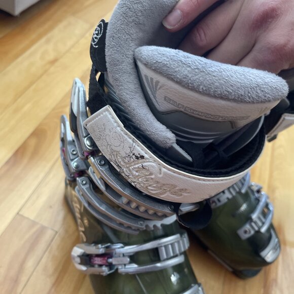 Lange Delight Exclusive Super 100 Women Ski Boots ClimbMatic Green 22/23.5 280mm - Picture 15 of 16